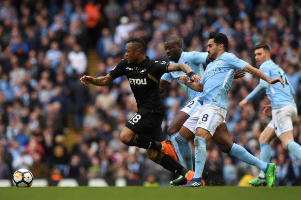 莱昂与队友 莱昂与队友